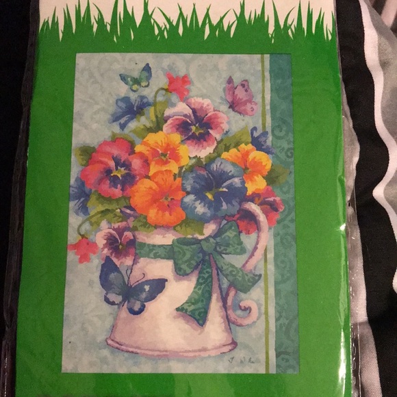 Extra Large Garden Flags - Picture 4 of 4